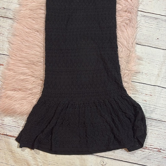 House of Harlow Black Square Neck Crochet Midi Skirt Set - Picture 11 of 11